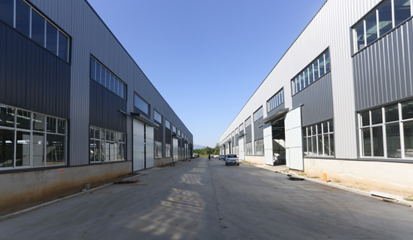 工廠規模大,機器生產速度有保障